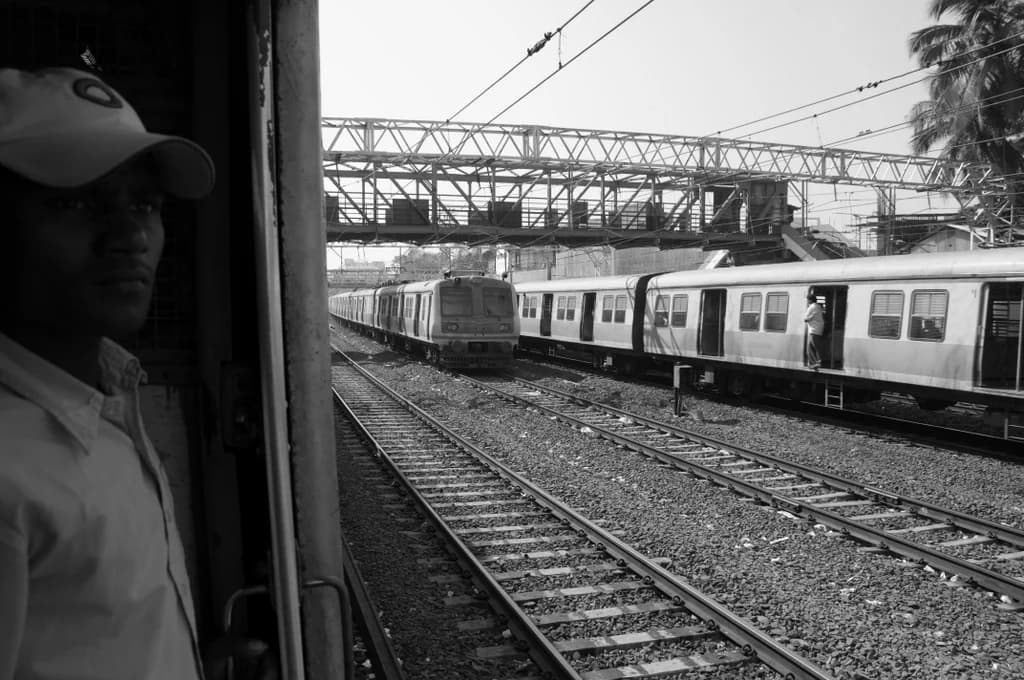 Sunday in Mumbai Local photo 1